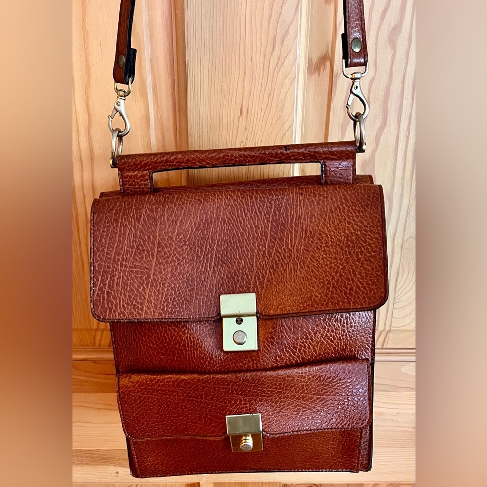 70s Vintage Pebbled Leather Locking Mailbag Briefcase - Rare 6-Pocket Satchel - Picture 13 of 17